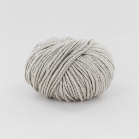 “Bola de lã merino: ideal para coletes, cobertores e tiaras