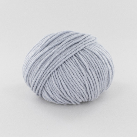 “Bola de lã merino: ideal para coletes, cobertores e tiaras