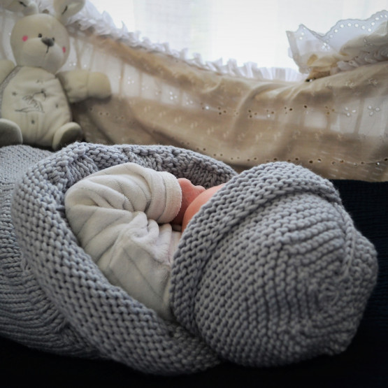 Gorro ajustável 0-6 meses: perfeito para bebês, lã merino macia