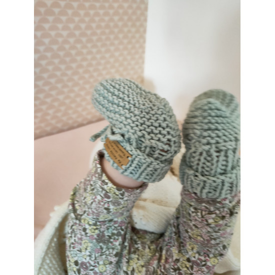 Kit de Tricô: Pantufas que Ficam nos Seus Pés Kit de Tricô: Pantufas que Ficam nos Seus Pés