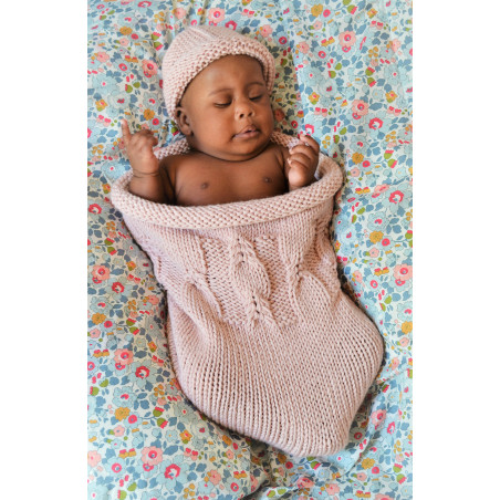 Gorro ajustável 0-6 meses: perfeito para bebês, lã merino macia