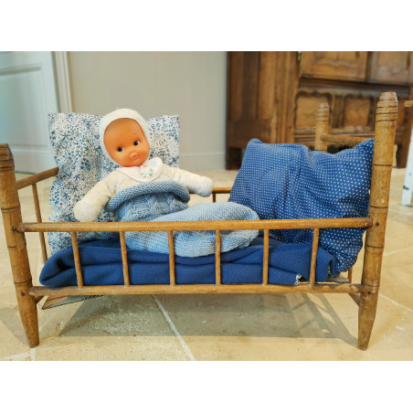 Kit de tricô "The Mini Doll Cocoon"